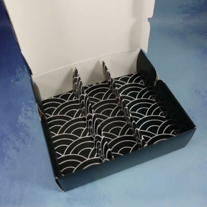 CAJA PARA SUSHI CON DIVISIONES 15/20 PIEZAS NEGRA - Image 4
