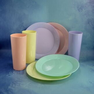 VASOS Y PLATOS COLORES PASTELES